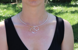 Deco Echo halsketting met open bloem vorm