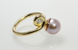 Toon Ring mit rosa Perle und Diamant