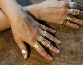 Manu Schmuck solitair ring met rookkwarts