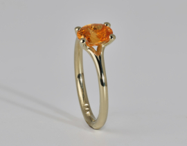 Geelgouden ring met mandarijn granaat