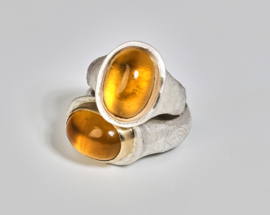 Cleopatra ring met gold beryl (recht)