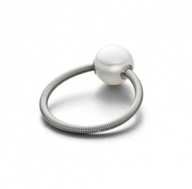 Eva Strepp Ring ,Stahl mit Perle the One