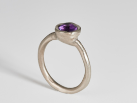 Dripping art ring met amethyst