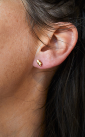 Crul yellow gold earrings