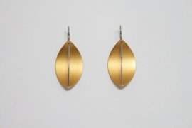 Apero Segel earrings  (gold color)