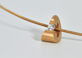 Cardillac pendant with diamond
