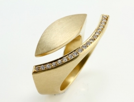 Angela Hubel Ring  Golden Eye