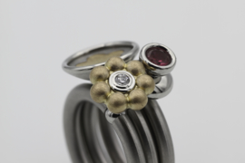 Swivel ring petit fours cherrie roodgoud