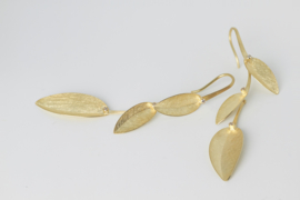 Maier en Beck threeleaf earrings