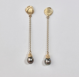 Dripping art oorbellen met Tahiti parels