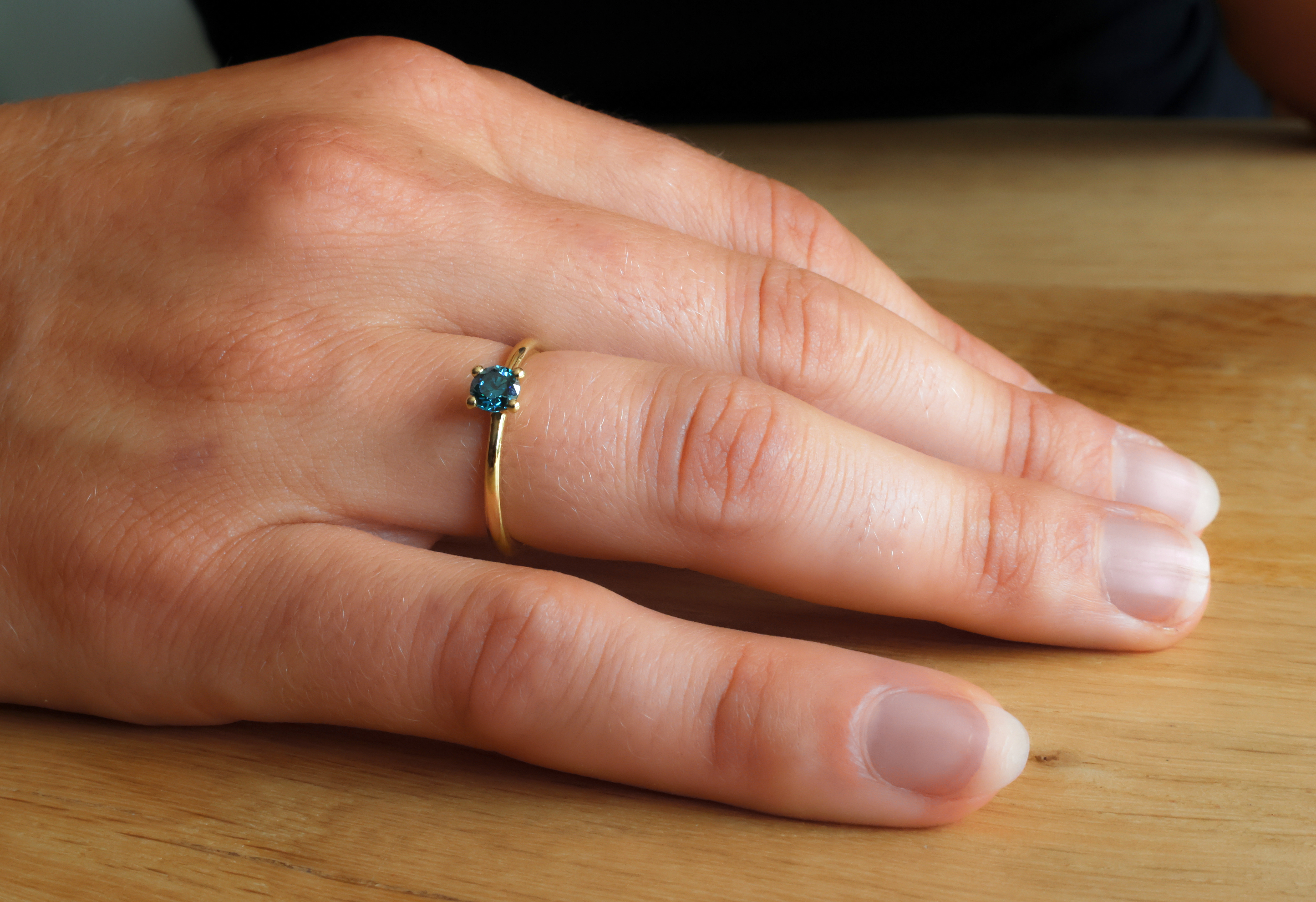 Solitair ring mit blue Diamant