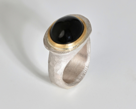 Cleopatra ring met valkenoog mineraal steen