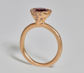 Dripping art rosegouden ring met rodoliet en diamant