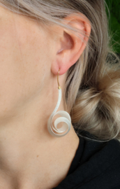 Deco Echo zilveren krul oorbellen (groot)