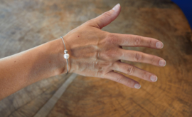 Eva Strepp steel bracelet with white pearl