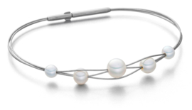 Eva Strepp  bracelet with 5 pearls