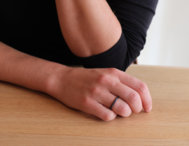 Oliver Schmidt zwart stalen ring