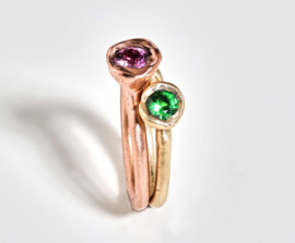 Dripping art ring met groene tsavoriet