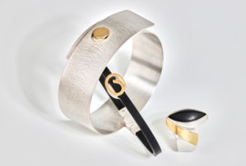 Manu Schmuck armband zilver met gouden dop