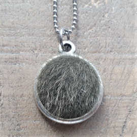 Fluffy Vacht Ketting/Bedel Armygroen  [7036]