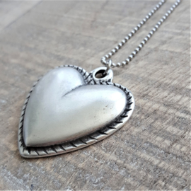 Beautiful Antique Heart  [3019]