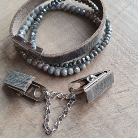 Armygroen, vestclip en armbandenset