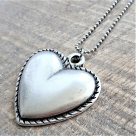 Beautiful Antique Heart  [3019]