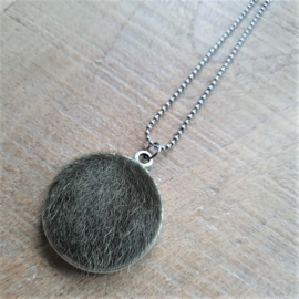 Fluffy Vacht Ketting/Bedel Armygroen [2893]