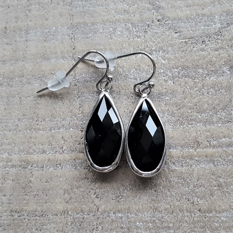 Black Crystal Facetted  Long Drops  [8339]
