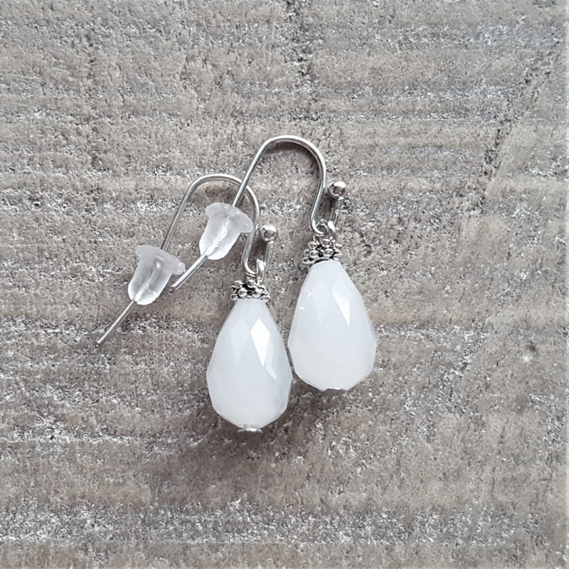 Crystal Milky White Drops 12 mm  [8196]