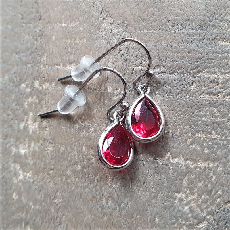 Little Red Facetted Crystal Drops  [8456]