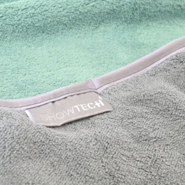 - SHOW TECH+ - Coral Fleece Towel - Desert Sage -