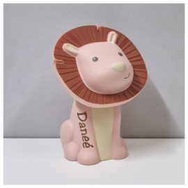 Hakuna Leeuw spaarpot met naam | Atelier Pierre Money Box Magnolia