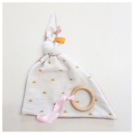 Bijtring met knuffeldoek - You Are My Sunshine Roze