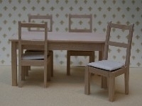 WH-BU207 Set tafel met 4 stoelen, blank hout
