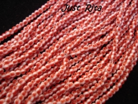 Streng Vintage rocailles 11/0 / Strand Vintage seed beads 11/0