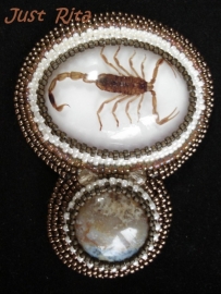 Broche "Scorpio"