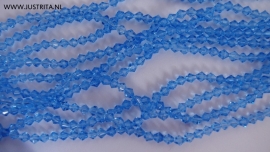1 streng kristallen bicones 4 mm middenblauw
