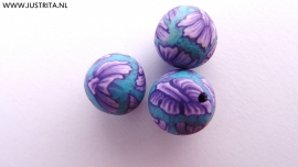 Handgemaakte Fimo kraal turquoise met paarse bloem 10mm (10 stuks)