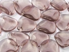 Rose Petals 14 x 13 mm Light Amethist (per 10)