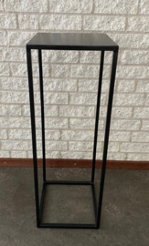 Zuil - sokkel - metalen plantentafel, kleur zwart, hoog 80 cm