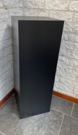 zuil sokkel pilaar mat zwart 28 x 28 x 80 cm (lxbxh)