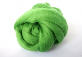 op = op Merinowol (50 gram), lente groen, kleurcode 244, 24-25 micron