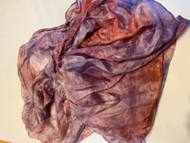 Ponge zijde shawl zelf geverfd, 200x45cm met rolzoom, paars aubergine oud rood tinten, nummer 4