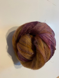 Shawl pakket margilan nummer 35 koper aubergine tinten: 2,5 meter zelfgeverfde wol met 50% zijde met 250x 45 cm margilan zijde
