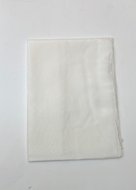 op = op shawl batist 09 met rolzoom | 70% Katoen, 30% Zijde ,52g/m 180x42 cm breed