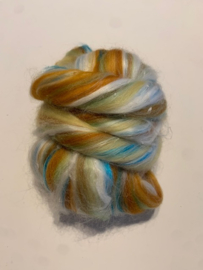 Merinowol 75% 5 % moerbeizijde 20% ananas vezel(50 gram) pinacolada, kleurcode 427 23 micron