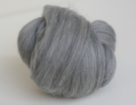 Merinowol (50 gram), helder grijs gemêleerd, kleurcode 144, 20-21 micron