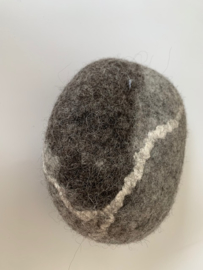 Vilten kei 14 bij 11 cm hoogte 8,5 cm