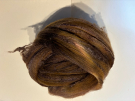 Zelf geverfde merinowol met zijde, nummer 168 bruin tinten, per 50 gram